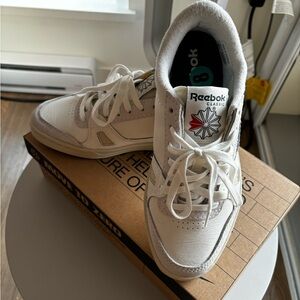 Lightly worn Reebok LT court shoes in Chalk, Alabaster & Forest Green